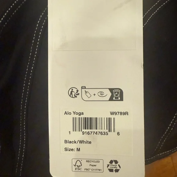 NWT VIRAL ALO Yoga Alosoft Black Sports Bra - price firm - Picture 4 of 6